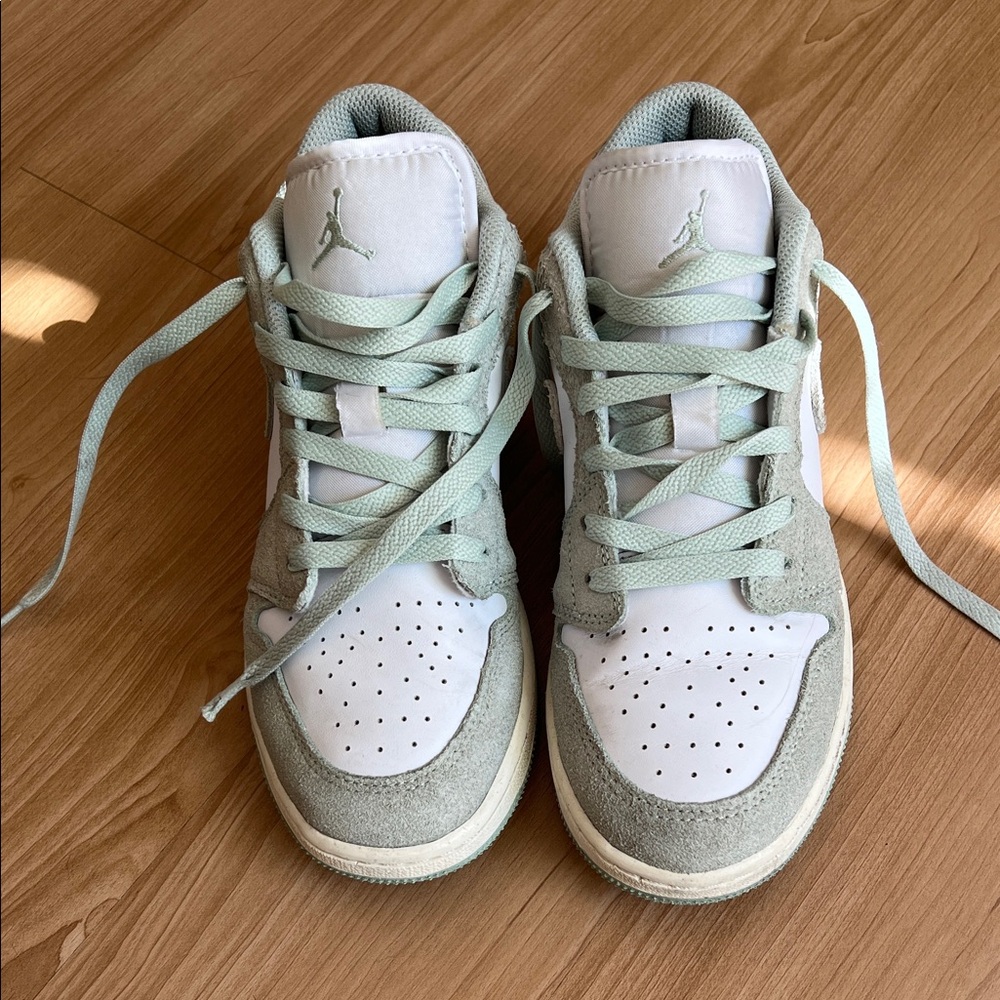 Jordan Kids Sneakers - Gray and White